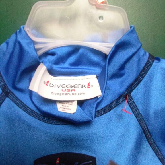 Divegear USA Rashguard Quick Dry Surf Shirt - Unisex XL - Picture 3 of 7